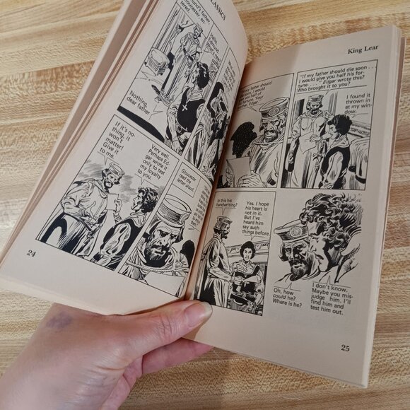 King Lear William Shakespeare 1984 B&W Pocket Classics Comic Paperback Vintage - Picture 6 of 6